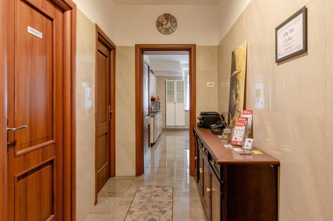 4-Bdr Apt Among Colosseum&Termini 10-People Apartment Rome Luaran gambar